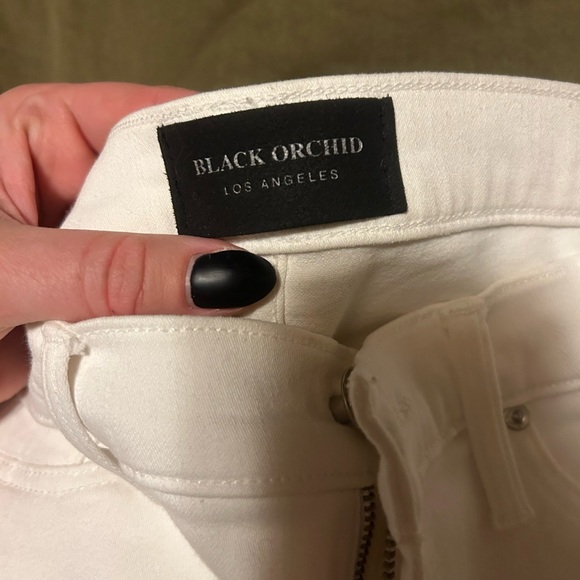 Black Orchid Jeans - Picture 4 of 5